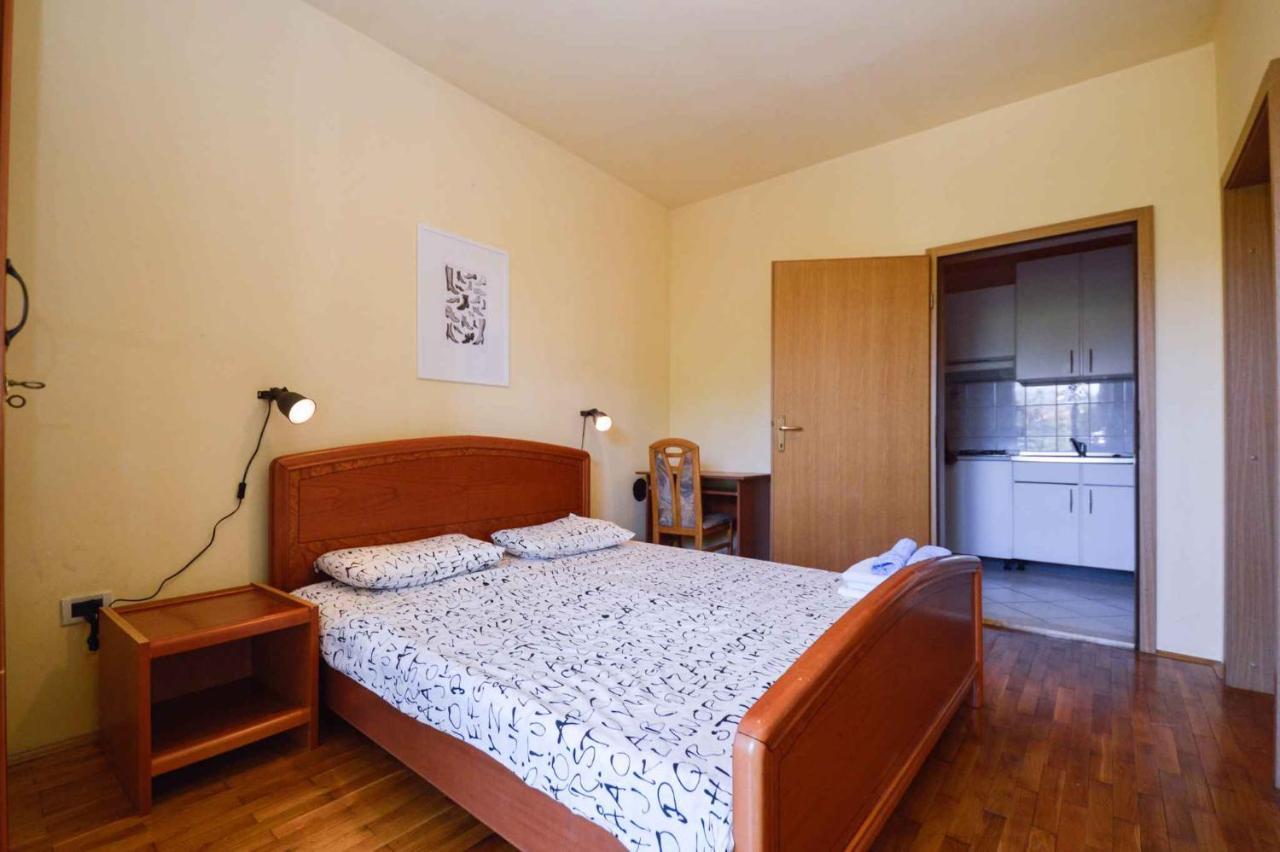 Apartments In Pjescana Uvala/Istrien 10996 Zewnętrze zdjęcie